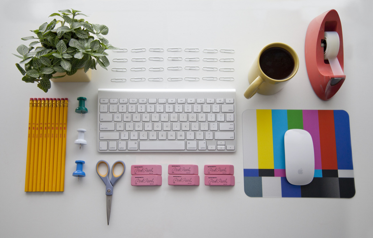 Cum să îți organizezi biroul de acasă sau de la locul de muncă?